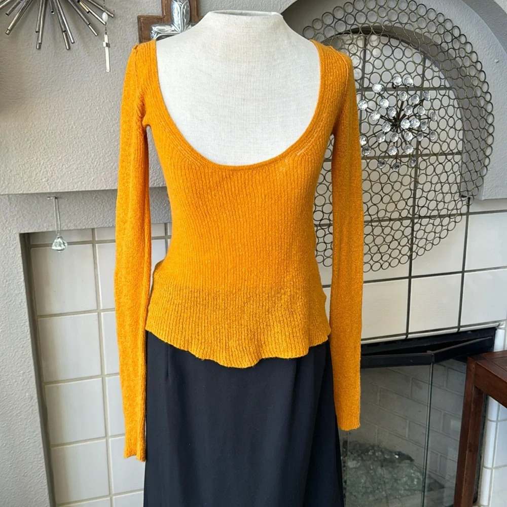 Free people light weight long sleeve knit scoop sweater xs orange relaxed fit